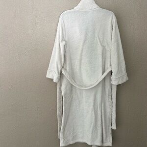 Women’s Natori Plush Soft Robe, Medium, White